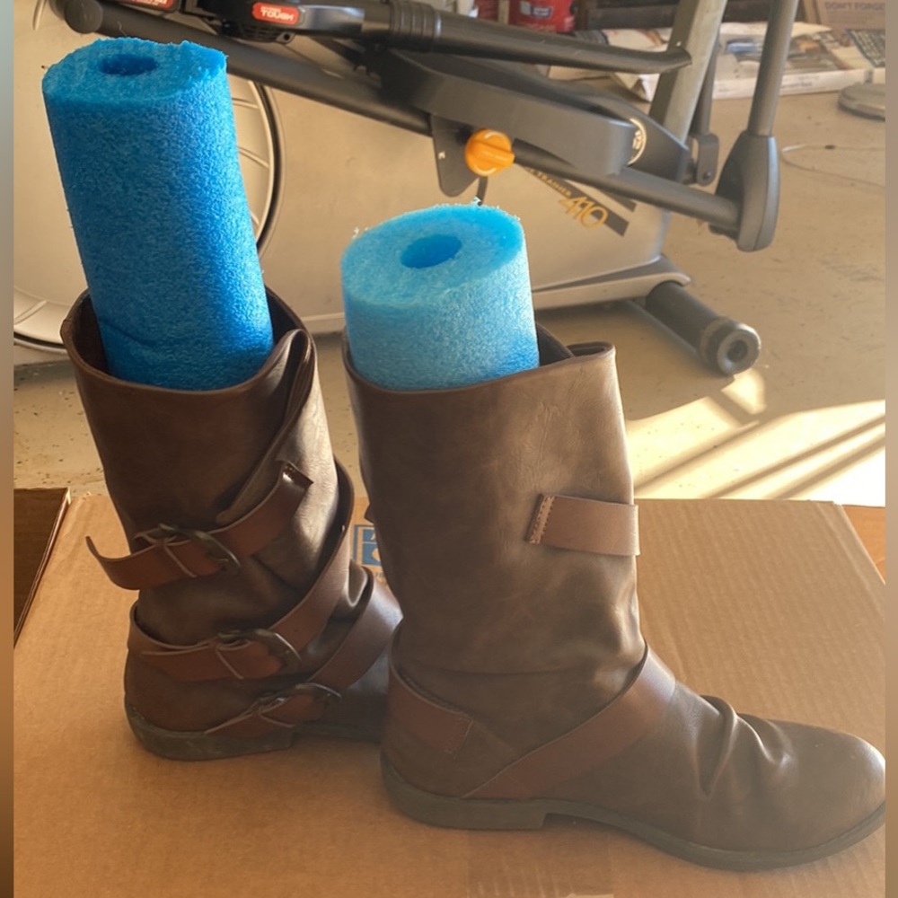 Boots - Picture 3 of 3
